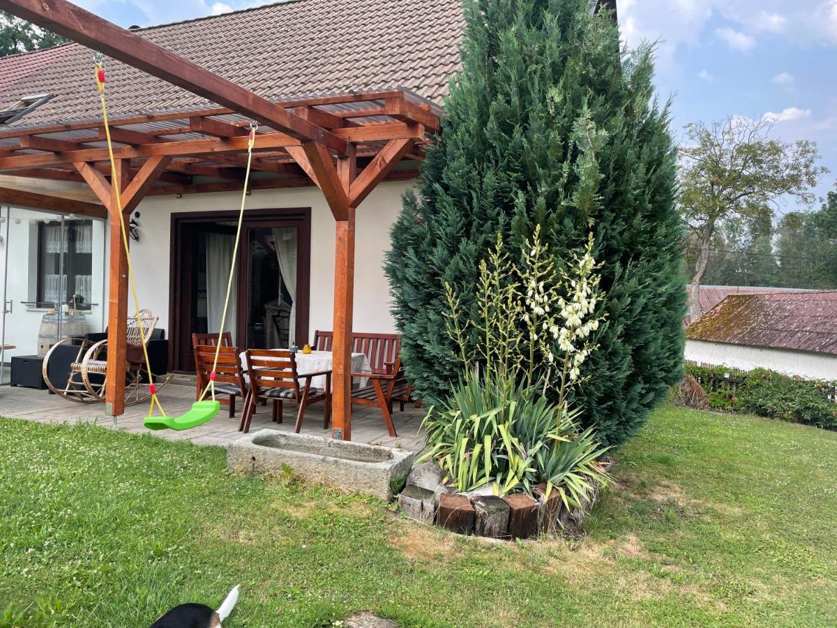 Apartman Beruska Krelovice Luaran gambar